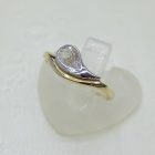 Csepp köves arany gyűrű