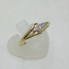 V köves sárga arany gyűrű